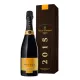 Bottiglia di Champagne Veuve Clicquot Vintage Brut 2015, etichetta dorata, vista frontale
