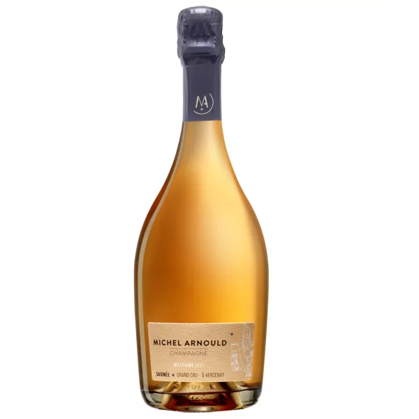 Champagne Michel Arnould Rosé Saignée 2018, bottiglia trasparente, colore rosa intenso, vista frontale