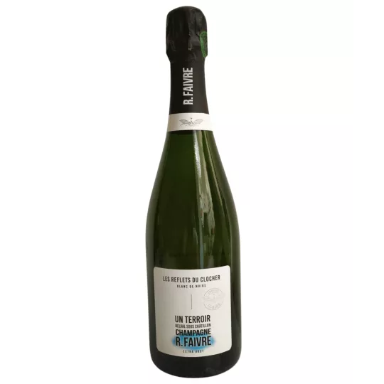 Bottiglia di Champagne R.Faivre Les Reflets du Clocher Extra Brut, etichetta bianco-nera, 750 ml.