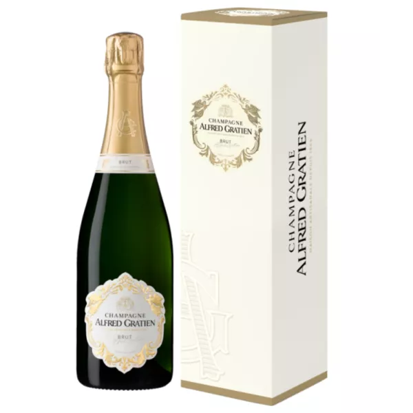 Bottiglia di Champagne Alfred Gratien Brut Classique - una cuvée ottenuta da uve Chardonnay, Pinot Noir e Meunier, vinificate in