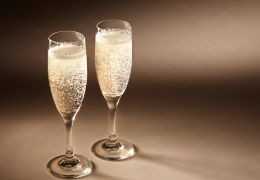 Scopri la Giftbox Ruinart: Eleganza, Sorpresa e Champagne d’Eccellenza